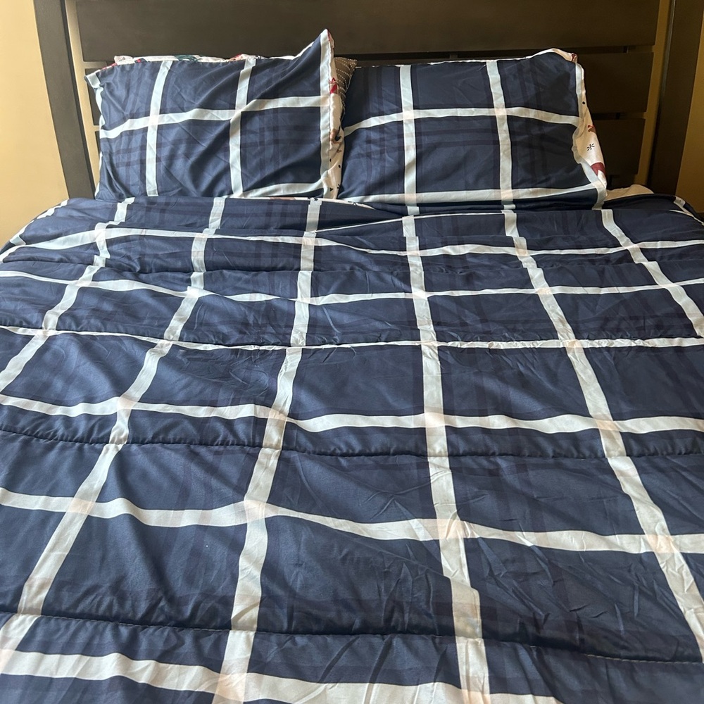 Elegant Navy REVERSIBLE !!Comforter Set